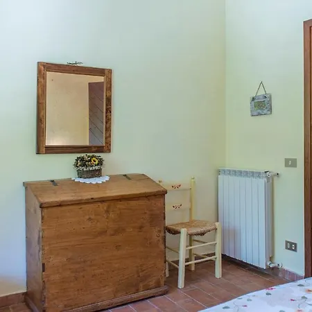 Villa Pratoline 8, Emma